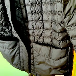 North Face lightweight puffer jacket. Gentle used!